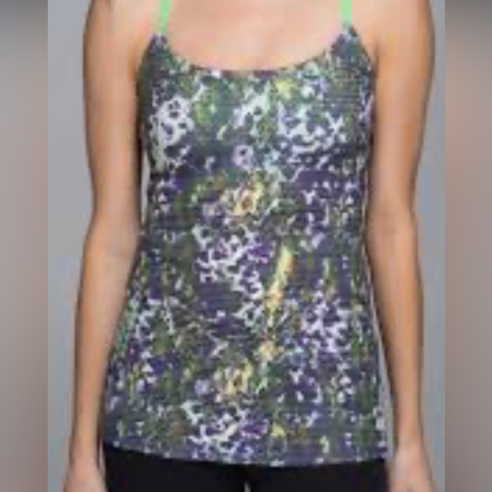 Lululemon dancing warrior tank size 4